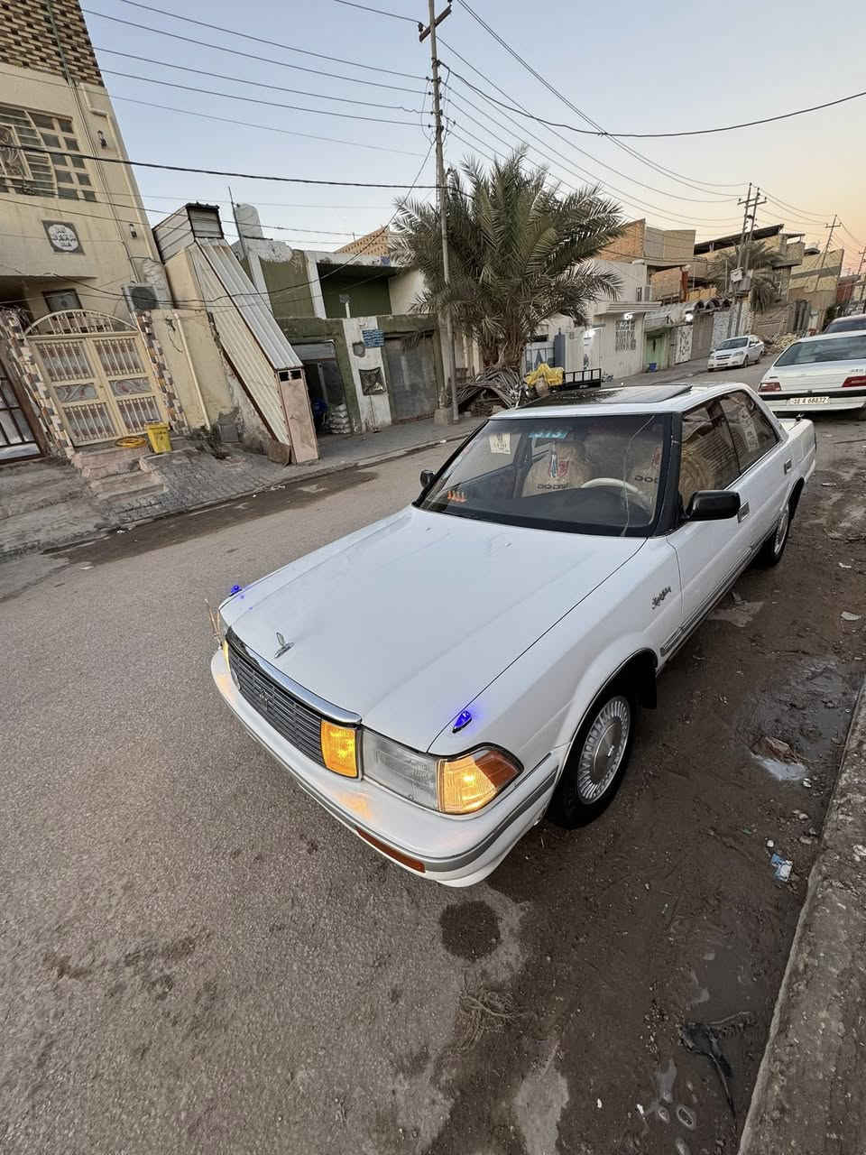 السلام عليكم هارتوب لبيع موديل ٩٠ رقم قادسيه مكفول من كصه. ونقل الجثه وضربه قويه مكينه وكير تخم تاير جديد هو والويل حداد كدام جديد سعره ٥٠ وبيه مجال حك جيه مكاني نجف مروس عادي***********
