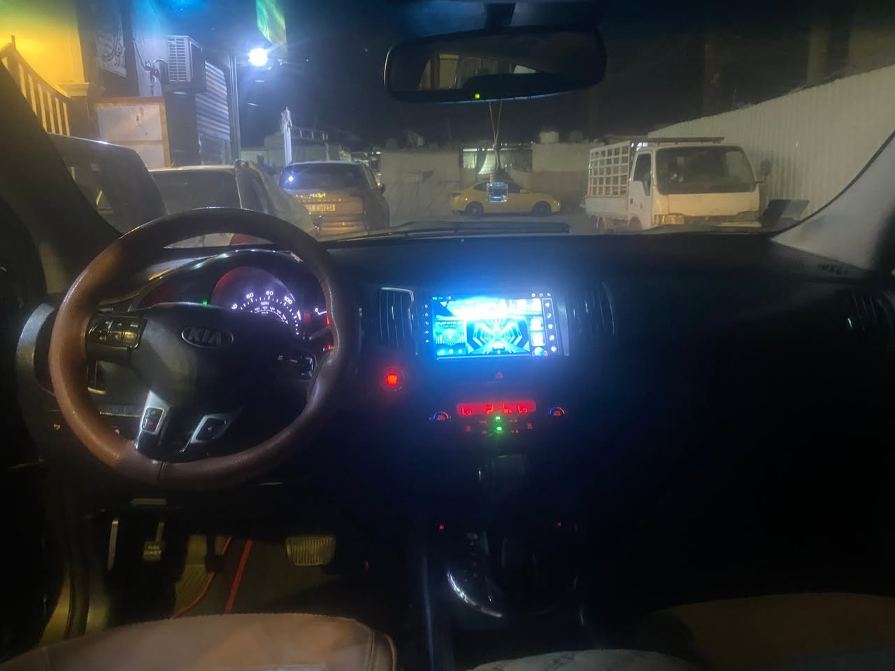 السياره للبيع اسبورتج موديل ٢٠١١ فول السياره بصمه بانوراما بغداد السعر ١١٠٠٠
***********
