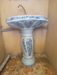 مغسلة • جديدة • قابل للنقاش