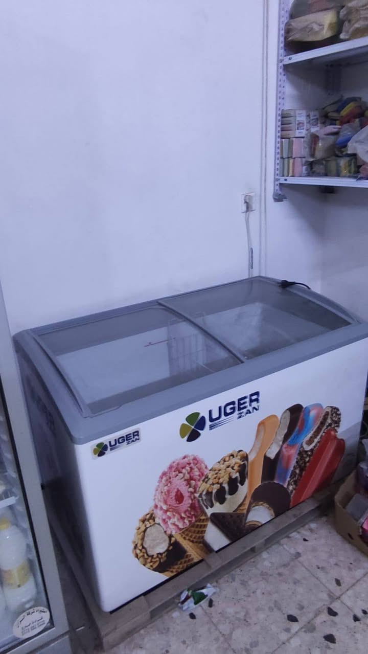 السلام عليكم
اسواق للبيع المكان بغداد حي طارق القديم 
تحتوي على 6 عوارض الايكور التركي 
و3 بطحيات 
و2 سفن كل واحدة طولها, 1.5
الايجار 250 الف 
للاستفسار اكثر الاتصال على هذا الرقم
***********
