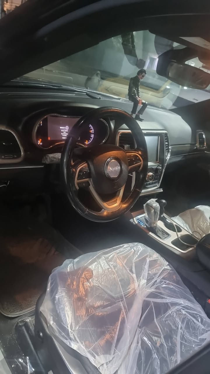 لمتد ١٧ بيها مكانات صبغ ابيع حزام .
ماشية ٧٥ سيارة جديدة وجاهزة  بغداد بسمي رقم وهزة جديد للبيع فقط ١٦٧ وبيها مجال قليل للشراي .
مكاني بغداد دورة  
*********** . واتساب 
اخوان سعر  مناسب مال بيع وما اكطع سعر بتليفون .
محرك كير صدر  امامي خلفي  تخم تاير كهربائيات  طك فلين .
سيارة فول  بنوراما   شفتات ستيرن  فول فول
