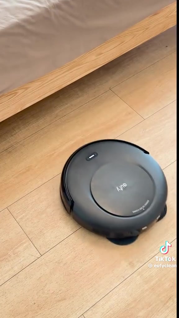 هاي مواصفات مكنسة eufy Omni C20 بشكل مختصر:
eufy Omni C20
قوة الشفط: 7000 باسكال قوية للسيراميك والسجاد الخفيف والشعر. �
Eufy +1
المسح: ممسحتين دوارات بسرعة 180RPM مع ضغط للتنظيف. �
Eufy +1
المحطة الذكية:
تفرغ الغبار وحدها
تغسل المماسيح
تنشفها
تعبي مي تلقائياً �
سعر على الخاص وتدلل
السفسار ***********
موقعنا بغداد شارع ضلال قرب صندوق الإسكان مجمع عالم الأوربي
