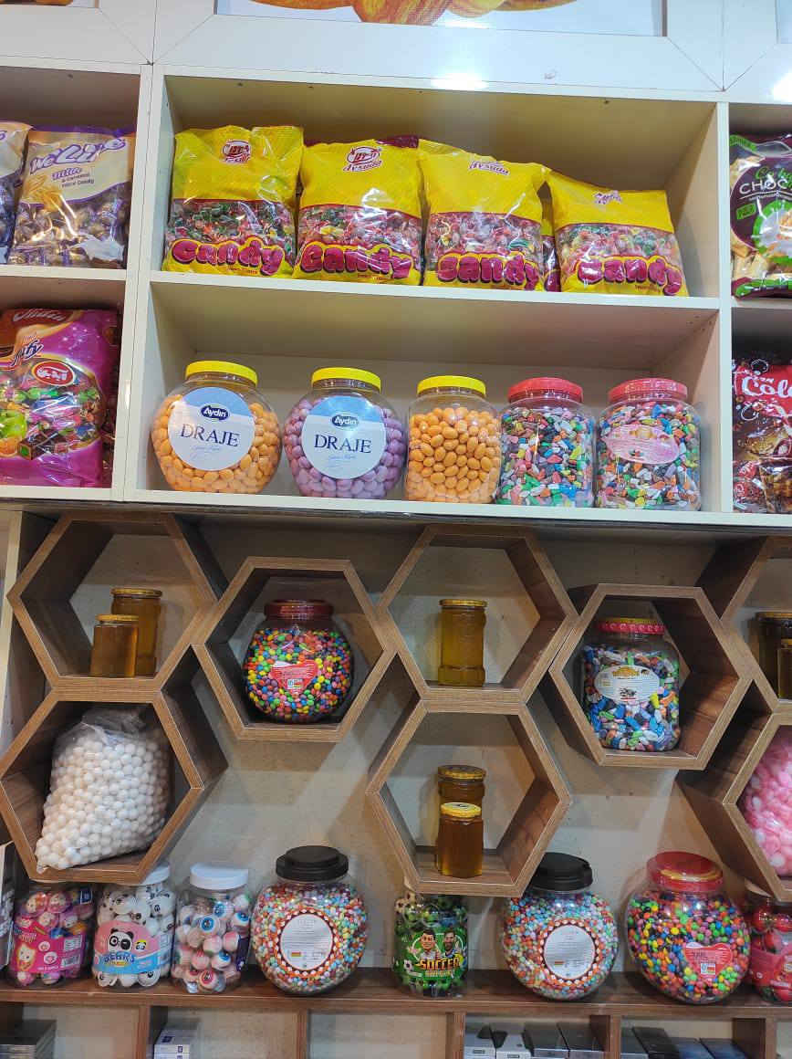 السلام عليكم متاح ديكور مال محل كرزات كامل 

أبيع قطع اذا محتاج قطعه معينة وأبيع شلع متوفر كاشير مرتب وحجمه كبير ومتوفر أيضاً عارضه جبس 

العنوان كربلاء 
رقم الهاتف : ***********
