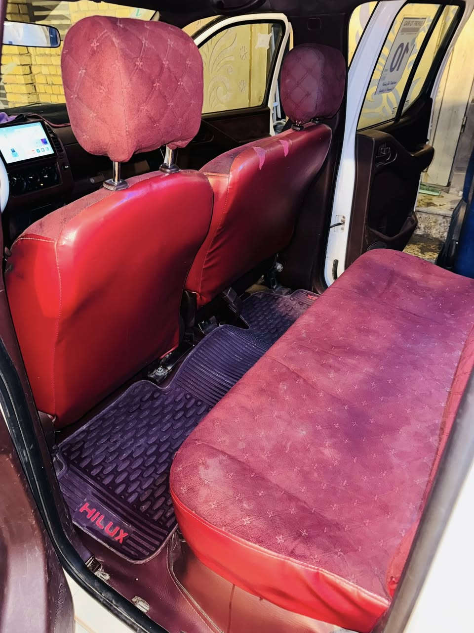 سلام عليكم
نيفارا للبيع 
موديل 2011
ماشيه 300 الف 
كير محرك نضيفات 
السياره كير عادي 
الصدر مالتها نص عمر 
السعر : راسلني واتساب ونتفق عل سعر 
***********
