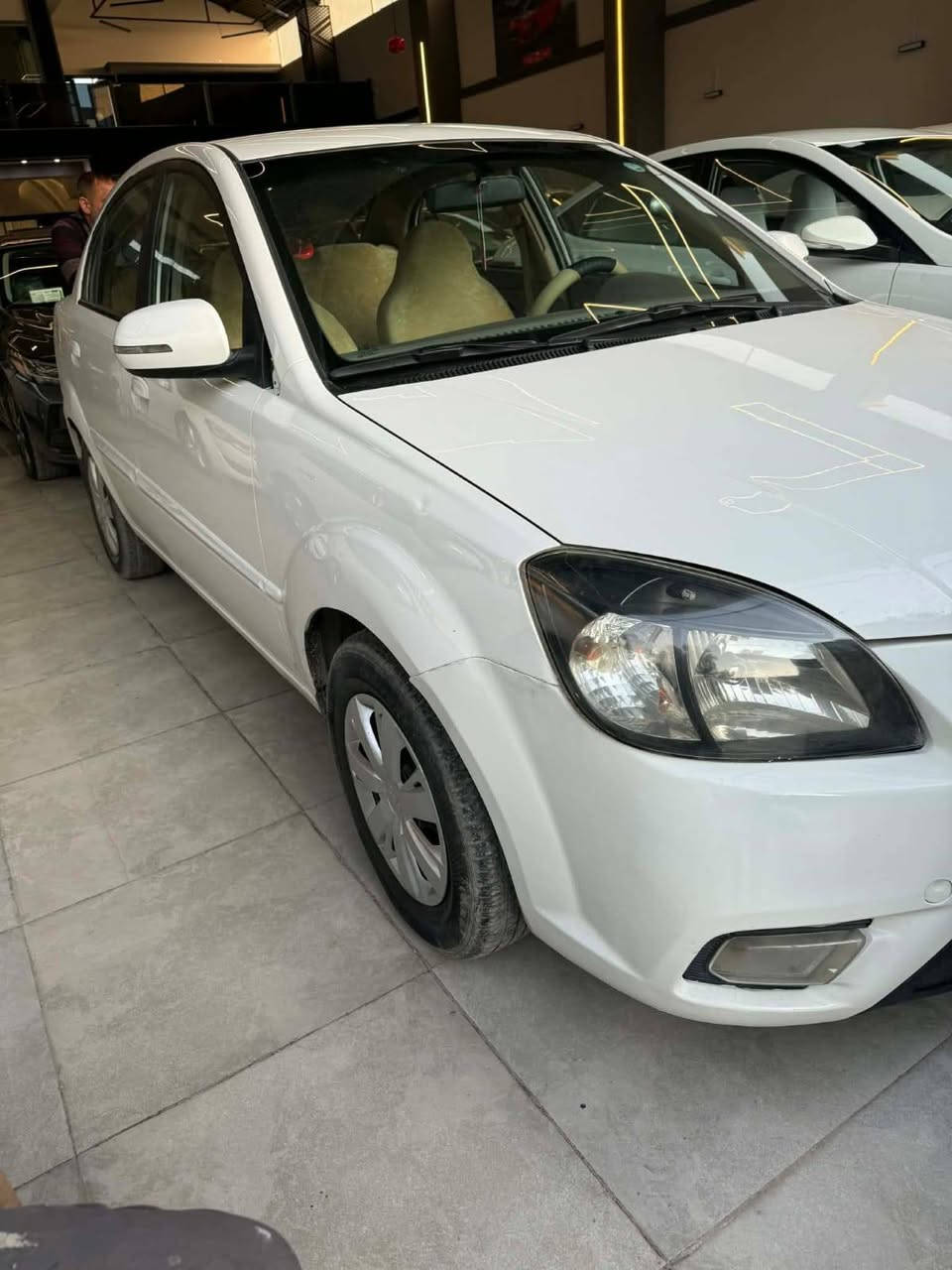 ريو 12مكينه 16بدون صبغ بس ملا حظات خفيفه كير محرك. شرط. رقم هزه كله جديد اربيل صاحبها بالموصل ***********
***********
