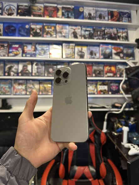 15برو ماكس نضافه100/100 جهاز وتر بروڤ 
256
ب83
كامل ملحقات كيبل+ كارتون 
جهاز نضافه ملياااااار شرط الفحص ما مفتوح ولا مصلح 
للبيع سعر الجهاز 950 فقط مكان رمادي شارع السينما 
***********
