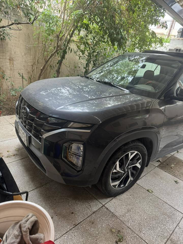 هونداي كريتا فول مواصفات ماشيه كولش قليل بعدها بالضمان *********** لوحاتها بغداد مكانها بغداد
