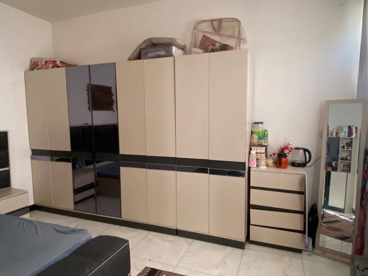 غرفة نوم نضيفه جدا إيطاليا ست بيبان استعمال قليل بغداد دوره السعر مليون اونص بيه مجال *********** بي واتساب
