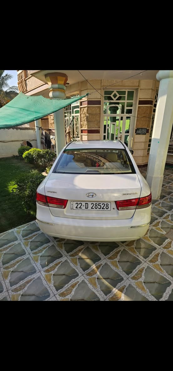 سوناتا ٢٠١١خليجي مكينه ٢٠٠٠  رقم أربيل دولي سنويه هزه فحص كله جديد سياره جاهزه من سياره نضيفه وجاهزه سياره بيه تجيه خفيفه على الجانب لايسر تصليح بس بلتكمه اليسرى الغود شواصي كله مكفول بيه صبغ موضح بل سونار سياره بأسمي تحويل أو وكاله اني حاضر سنويه ٣١.     ***********السعر ٩٨ وبيه شويه
