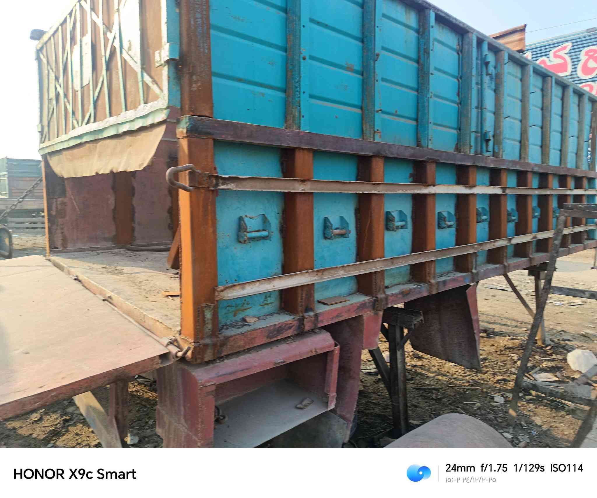 بدي ابو ردين للبيع لعنوان نجف حي صناعي
***********
