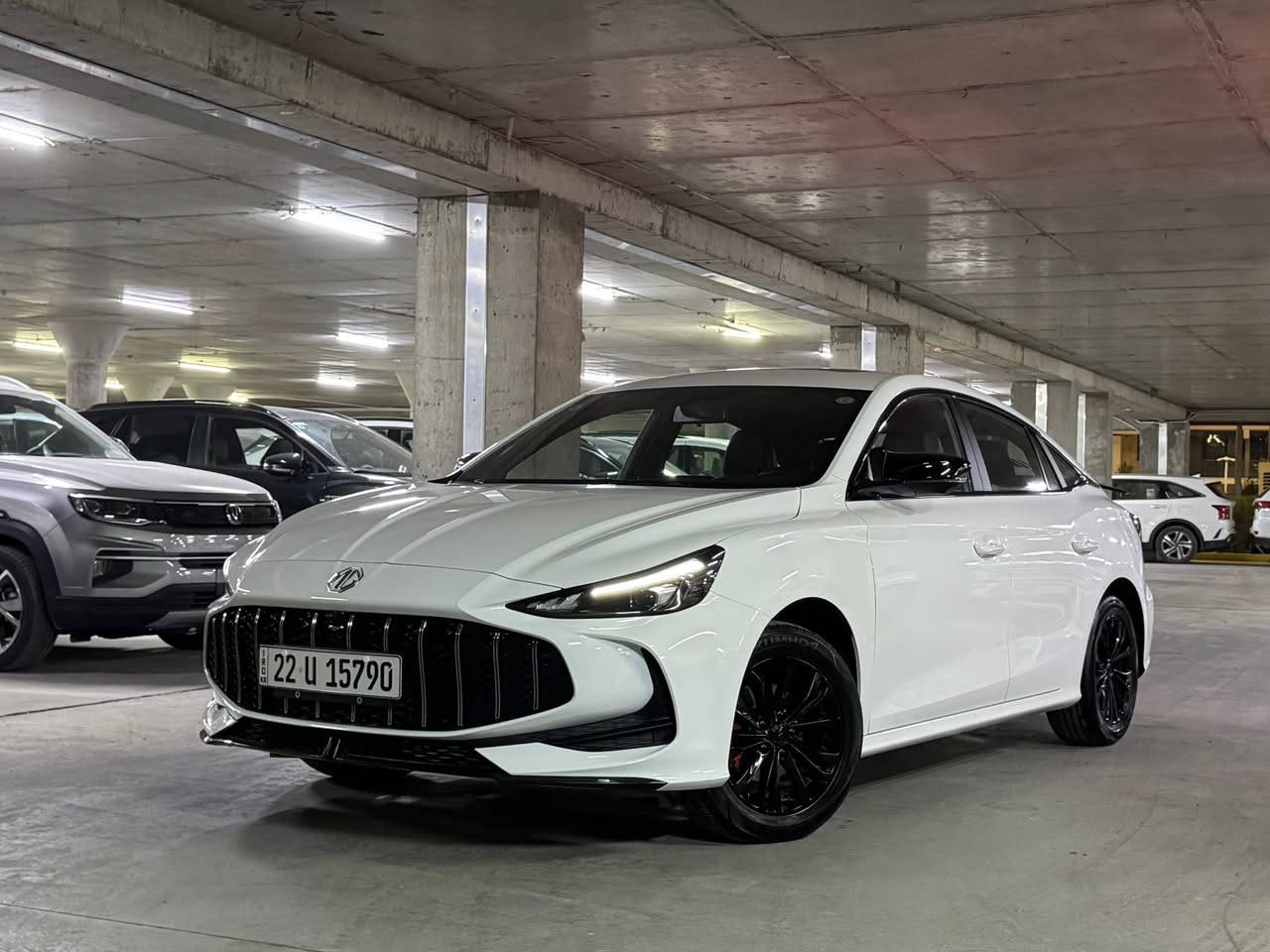 Mg gt 2025
للبيع فقط
محرك 1.5 تنفس طبيعي

فول مواصفات 
- فتحة سقف
- 4 كامرات
- اوتو هولد
- بصمة دخول
- هاند بريك دكمة
- كشنات جلد
- تبريد قطعتين
- CarPlay على الشاشة البلادية
- اضائة داخلية متغيرة
- اضافات black edition 

ماشية 10,000 وقابل للزيادة
السيارة نظيفة جداً بحالة الزيرو 

السعر 122 ورقة وبيها مجال بسيط جداً
*********** بغداد
