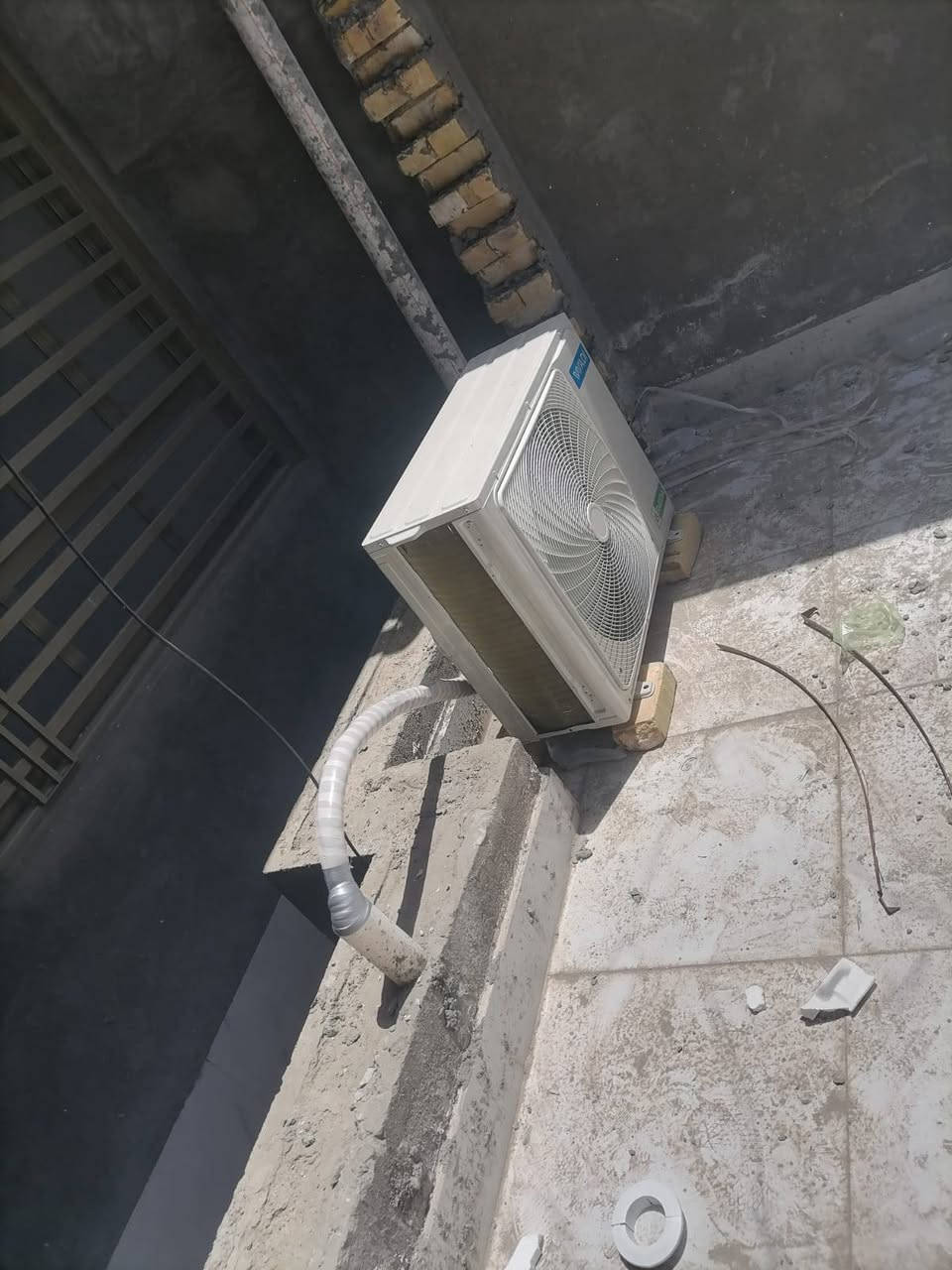 موجود كادر نصب سبالت والمكيغات العنوان ميسان ***********
