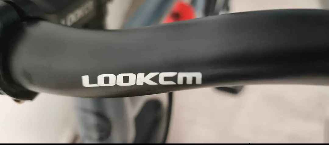 بايسكل ماركة LOOK CM
شركة فرنسي 🇫🇷

بايسكل بعدها جديدة 💯

حجم ٢٦ 

السستم امامي ٣

السستم خلفي ٧ 

بايسكل جبلي 

ضمان ماكو 

السعر 255 ألف

توصيل 5 ألف لجميع محافظات

***********
*********** أربيل, العراق
