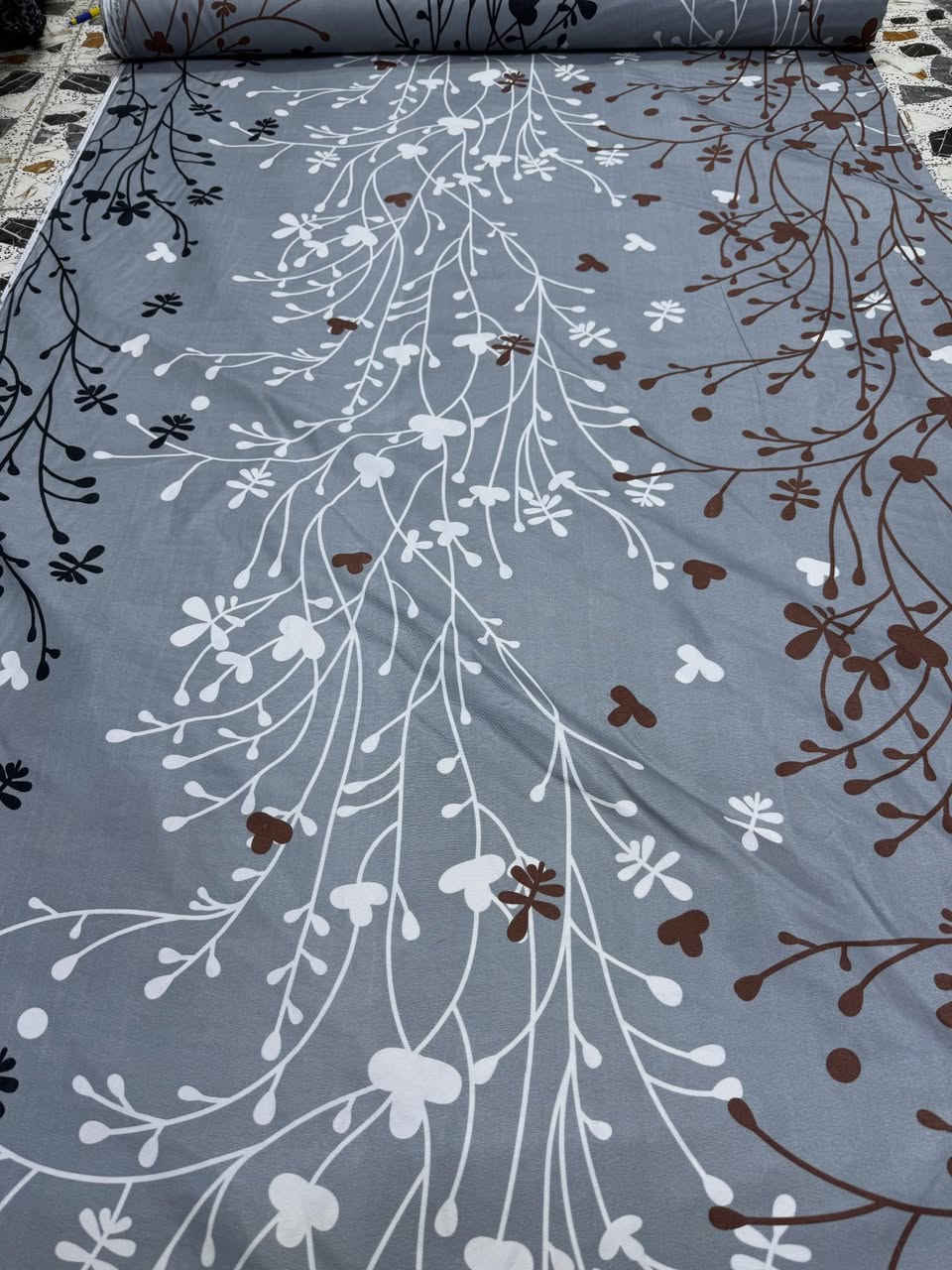 سلام عليكم ورحمة الله وبركاته 
همايون  ألوان ونقشات. شرط ترندات
عرض مترين. ورربع 
توصيل موجود كل المحافظات. عنوان حله سوك المسكف من جهه الجبل. محل سيد الاقمشه 
للحجز ***********#بابل
