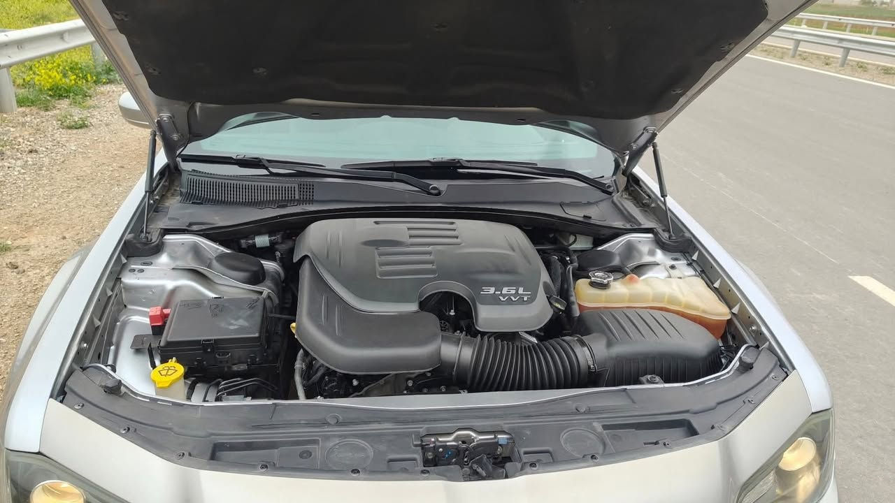 للبيع أوباما 2018S اكلين شرط فول بدون فتحت سقف مكان السيارة الموصل السعر 260$ للاستفسار ***********/***********
