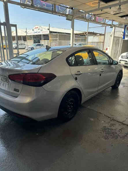 كيا فورتي موديل 18 وارد امريكي رقم اربيل جديد حادث بنيد فقط سعرها 117 رقمي ***********
