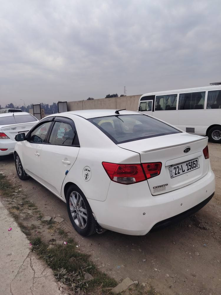 كيا سيراتو ١١ صبغ عام اثر شضايه فقط فقط بيها ضربه يم قبق البانزين شرط غيرها ماكو اي ضربه بجم كبس كير شرط تبريد تدفئه المحرك ابيعك فحم بيع صوت بستن سياره شغاله وتمشي كلشي مابيها ما ياثر فقط صوت مزعج شويه ب مشي يكطع   سنويه بعدلها شهر وتسقط السياره باسمي شرط التحويل مكاني موصل
للتواصل مخابره ***********
واتساب *********** موصل, نينوى
