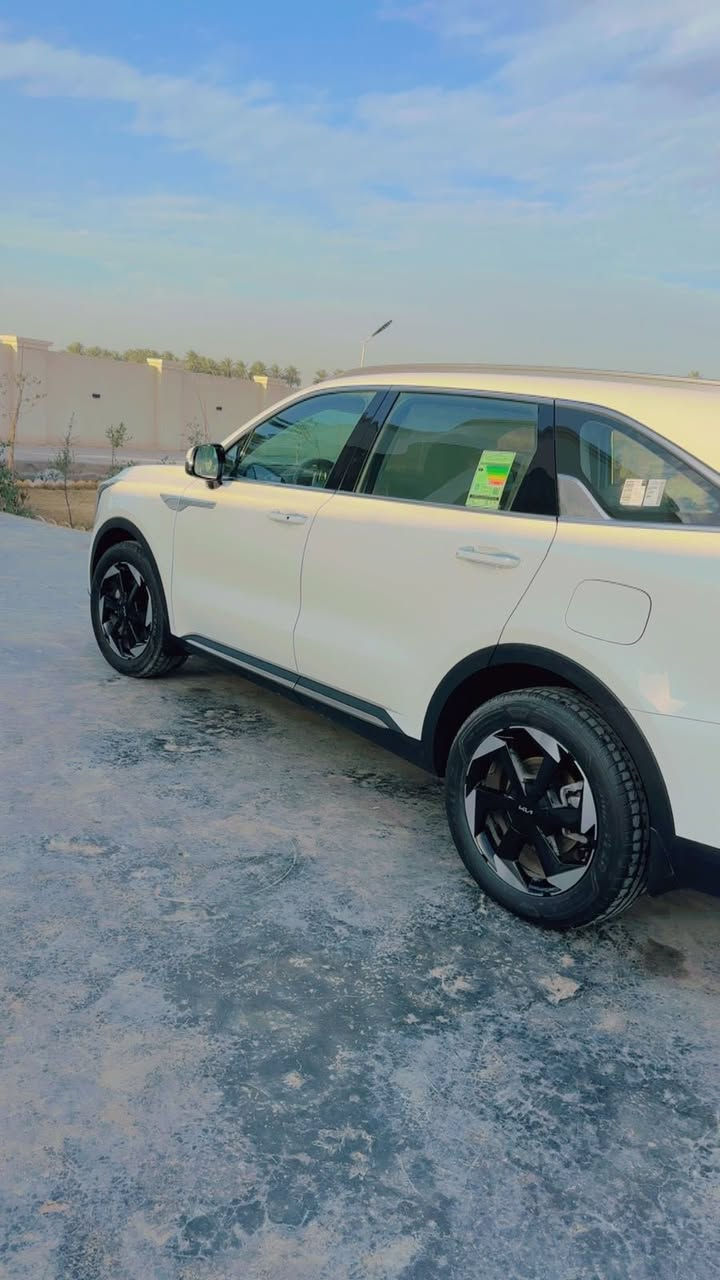 السلام عليكم للبيع سورنتو خليجي موديل 2025 كفاله عامه ماشيه 37
رقم اربيل تريد وكاله او تحويل حاضر المواصفات جنطه كهربائيه ويل
19 مكينه 6سلندر بنيّ راما مكاني بغداد 
***********
