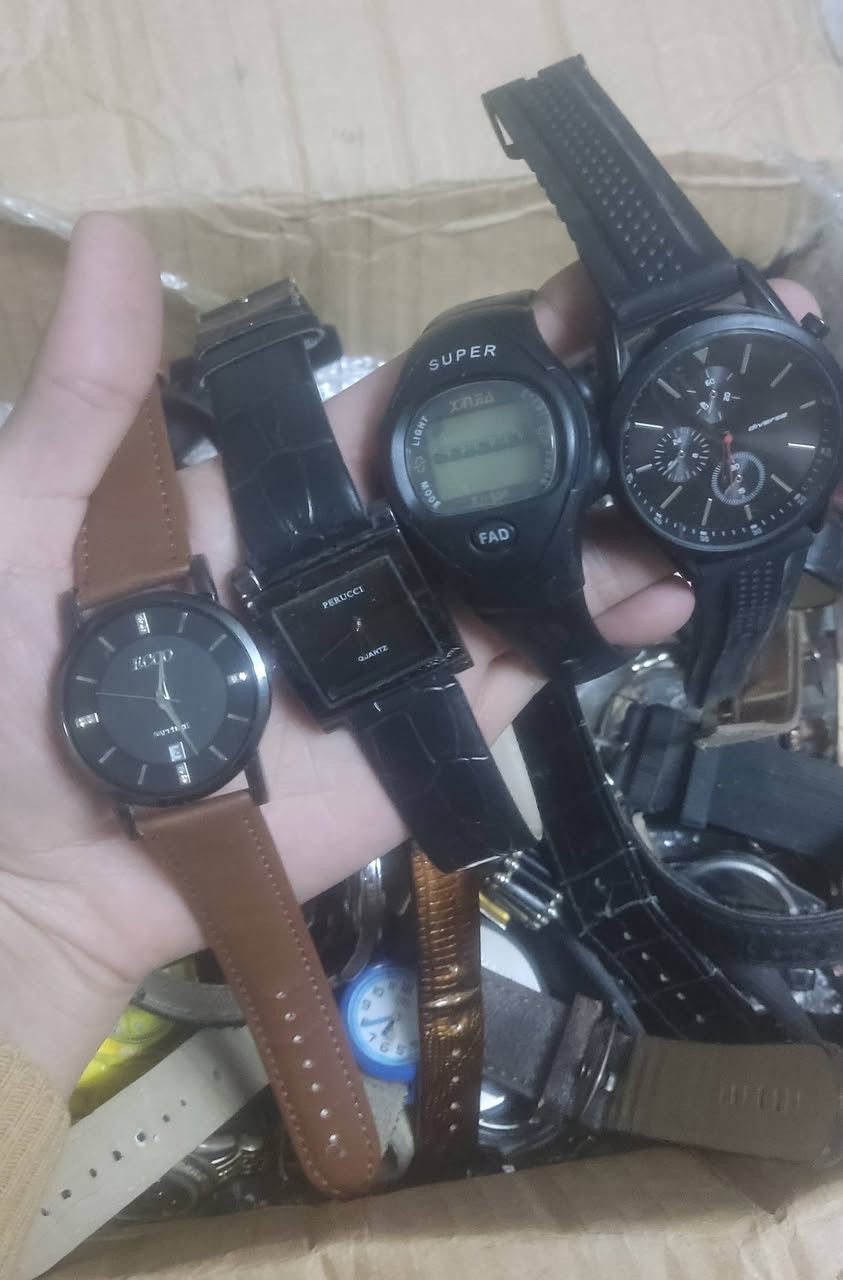 مرحبا ساعات باله عدد 52 قطعة
بيع شلع فقط ماكو مفرد
سعر الكل 200 الف فقط شلع ماعندي مفرد


**إذا كنت صاحب هذا الإعلان وتريد حذفه لأي سبب، رجاءا أرسل رسالة إلى الدعم الفني**