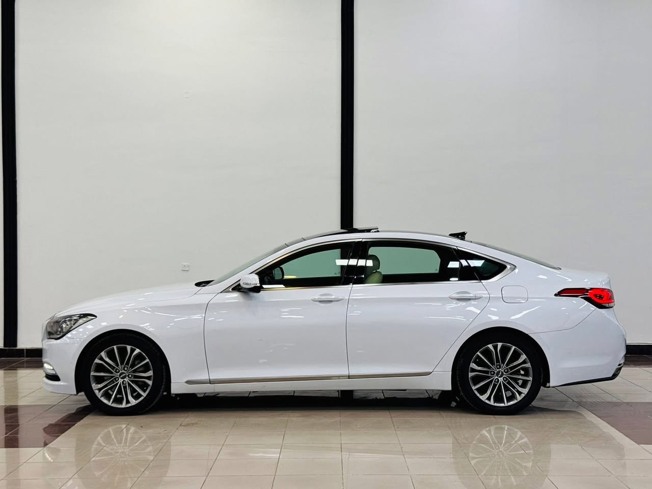 السلام عليكم جنسزز موديل ٢٠١٥ خليجي فول مواصفات قطعتين السعر المطلوب ١٦٨ وبيها مجال بسيط ***********
