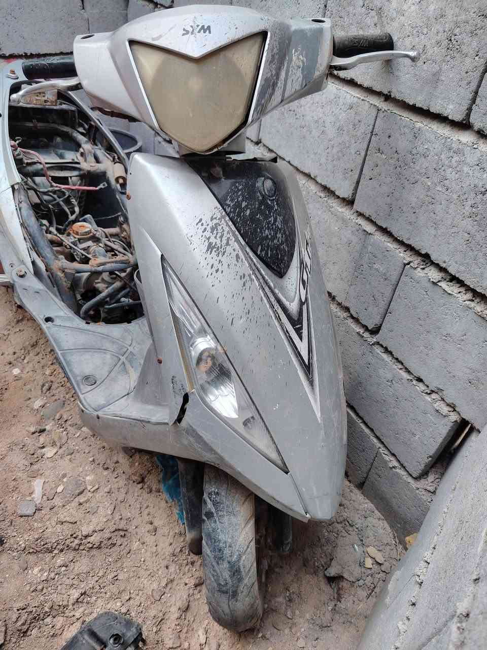 للبيع دراجه كامكو نوزل شغاله نقص بس قبق هندر عنوان ابو الخصيب سعر خاص بيه مجال قليل رقم ***********
