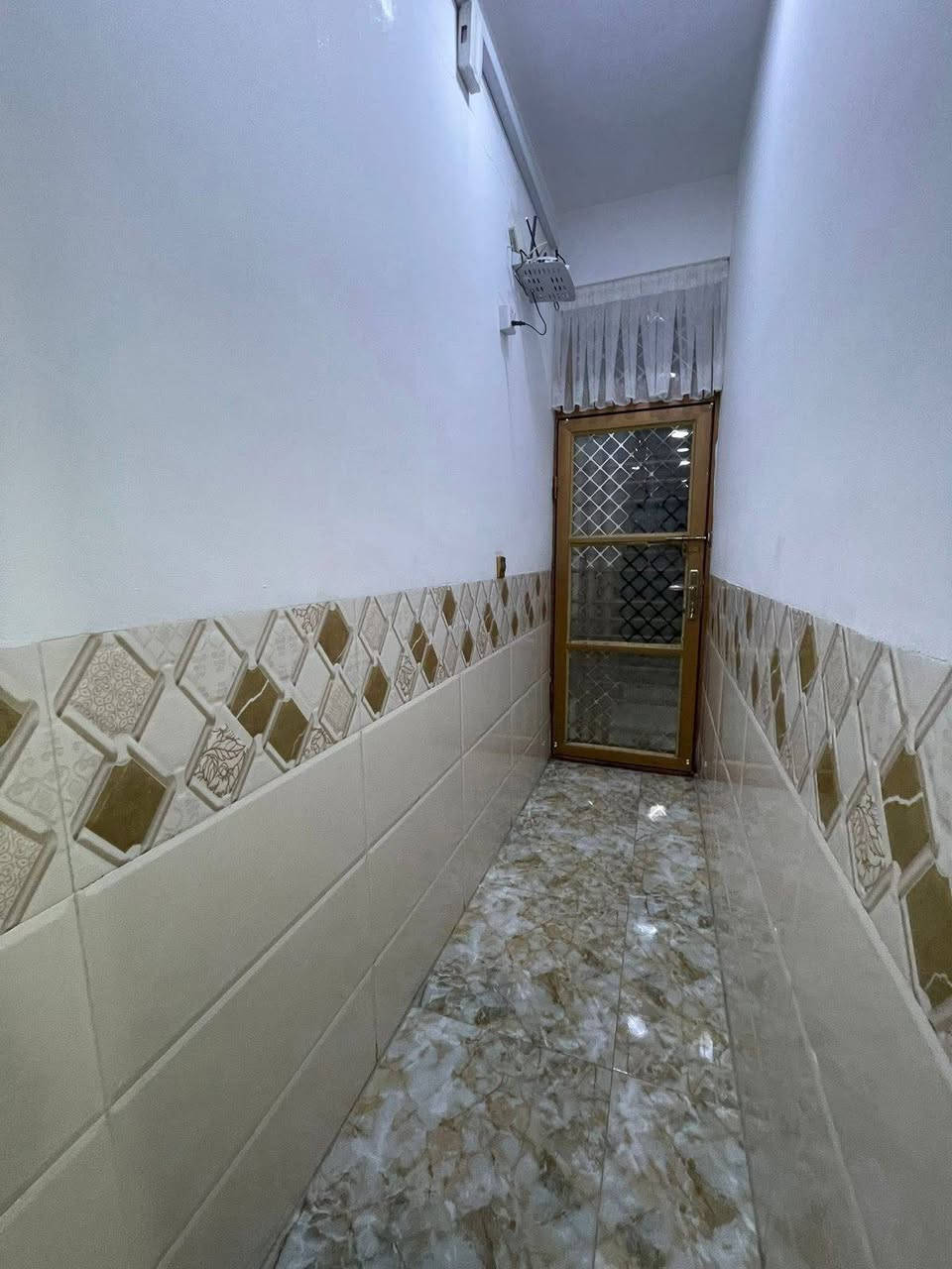 دار للبيع 

مساحة ٨٠م واجهة ٥م

طابق واحد بناء درجة اولى 

صالة مطبخ غرفة نوم خدمات صحية ٢ مع بيتونة

الدورة شارع قاعة الطالب ملك صرف زراعي

مقابيل محطه الكهرباء الدورة 

للاستفسار واتساب ***********

مكتب دارك الواسط العقاري
