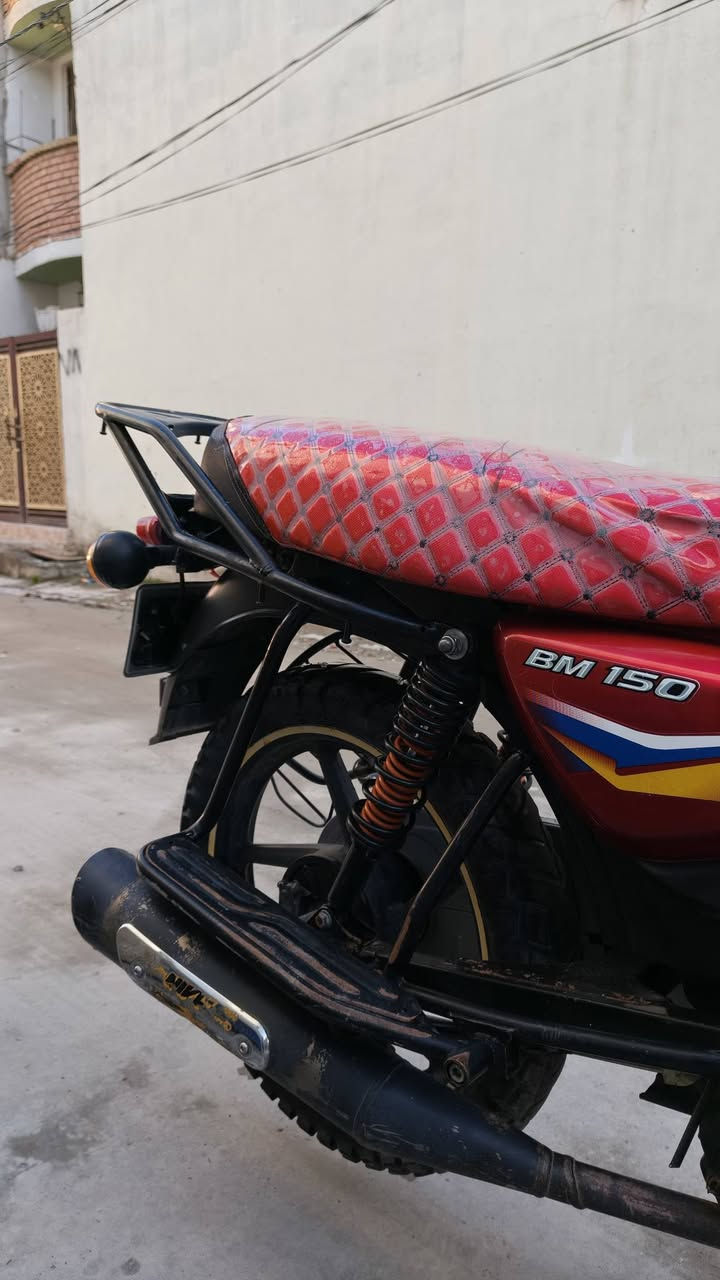 بوكسر 20 نضافة بمليون ونص مكينه وكشر كفاله كلة بلادي شخط مابيهة دراجة تخبل خير من الله مكان بعقوبة 

***********
