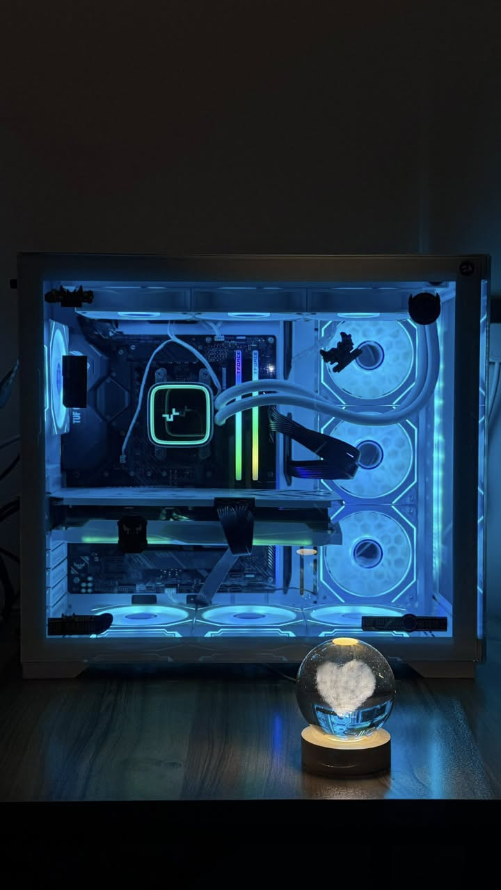 •
Motherboard: TUF Gaming X570 - Plus

CPU: AMD Ryzen 7 5800x 8 core
GPU: NVIDIA GeForce RTX 3080 10gb
RAM T-Force ( 2 x 16 ) 32gb DDR4 3600mhz

Samsung 1TB 980 NVMe m.2 ssd
Liquid Cooler: Deepcool LS720 SE Digital
Power Supply: ROG MAX RM1000W

Case: Coolmoon AOSOR Pro Full Tower

Price: 1,050$


**إذا كنت صاحب هذا الإعلان وتريد حذفه لأي سبب، رجاءا أرسل رسالة إلى الدعم الفني**