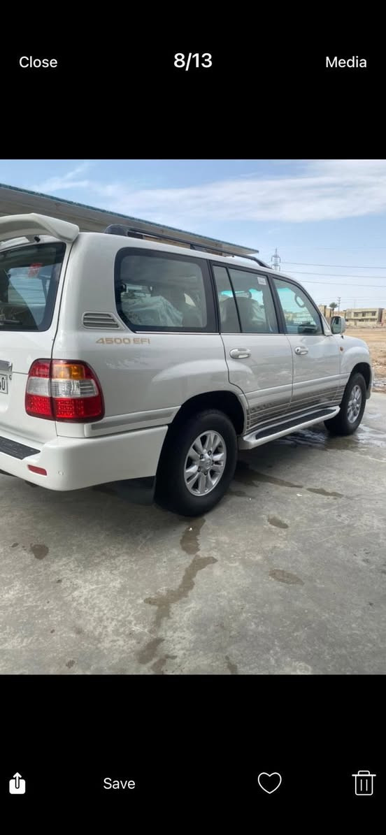 سلام عليكم 
لاندكروز 2005 فوووول مكفوله مو الضربه والبارد ماعدا شخوط موضحة بالصور مكينه وكير واكسل جديد كارتون وبشرط حدادية 100/100 تخم تاير جديد GXR مكينة 6 سلندر 4500 
تحويل بشرط والرقم مو وياها اخلي بيها رقم جديد 
السعر 220 وبيها مجال للطيبين 

رقم الموبايل ***********
