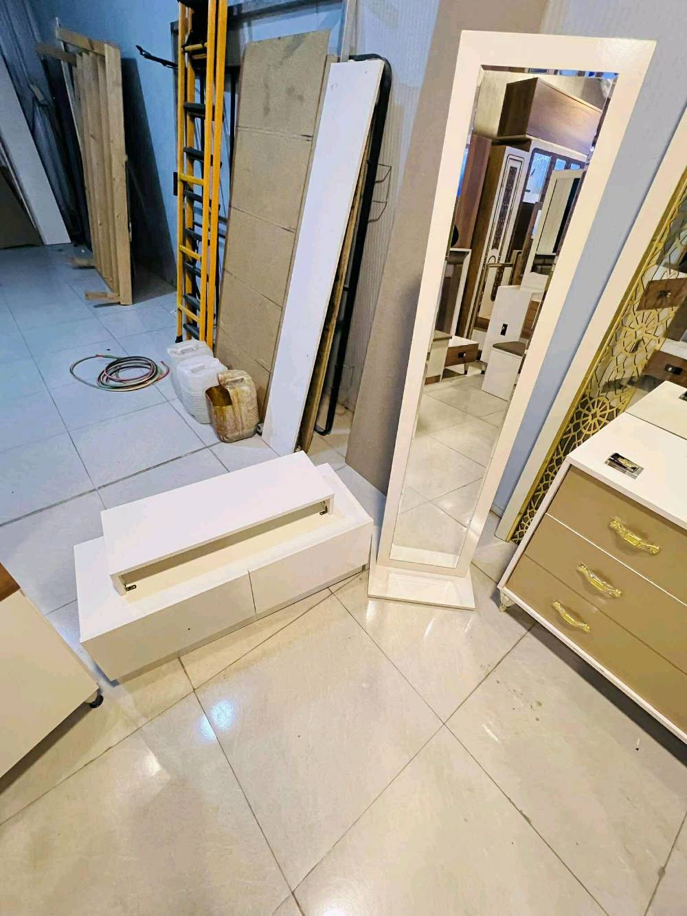 غرفه تركيه 11 قطعه كوالتي عالي نضافه فووووول💯👌
جربايه🌸 كنتور 🌸ميز بلازمه🌸 طابوريه🌸 شازلونه 🌸جرارات 🌸مرايه طولانيه 🌸كنتور اضافي🌸 كوميدات عدد 2 🌸ميز تواليت
كل هذا بسعر 900 الف فقط شامل اجور النقل والشد
يتوفر توصيل محافظات بكروه باسعار رمزيه 🚛
