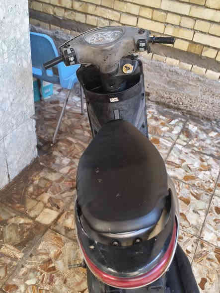 السلام عليكم دراجه بريز للبيع الدراجه البلاديه ختم واحد نكره سلف نواقصهة بس جبنه مال كلج و تبديل قايش الدراجه خرسه السعر 550وبيهة مجال المكان بغداد الحريه الرقم ‏‪0775 648 6661‬‏
