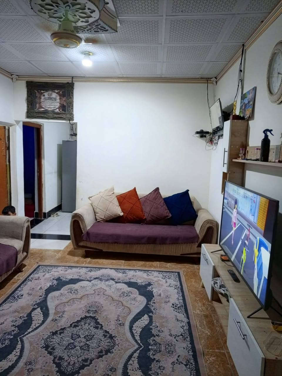 السلام عليكم بيت للبيع طابو ملك صرف المساحه 160 المكان ابي الخصيب نهر خوز يبعد ع السايدين الجوه 100 أو 150 متر السعر 90 مليون وقابل لتفاوض الاتصال على الرقم ***********
