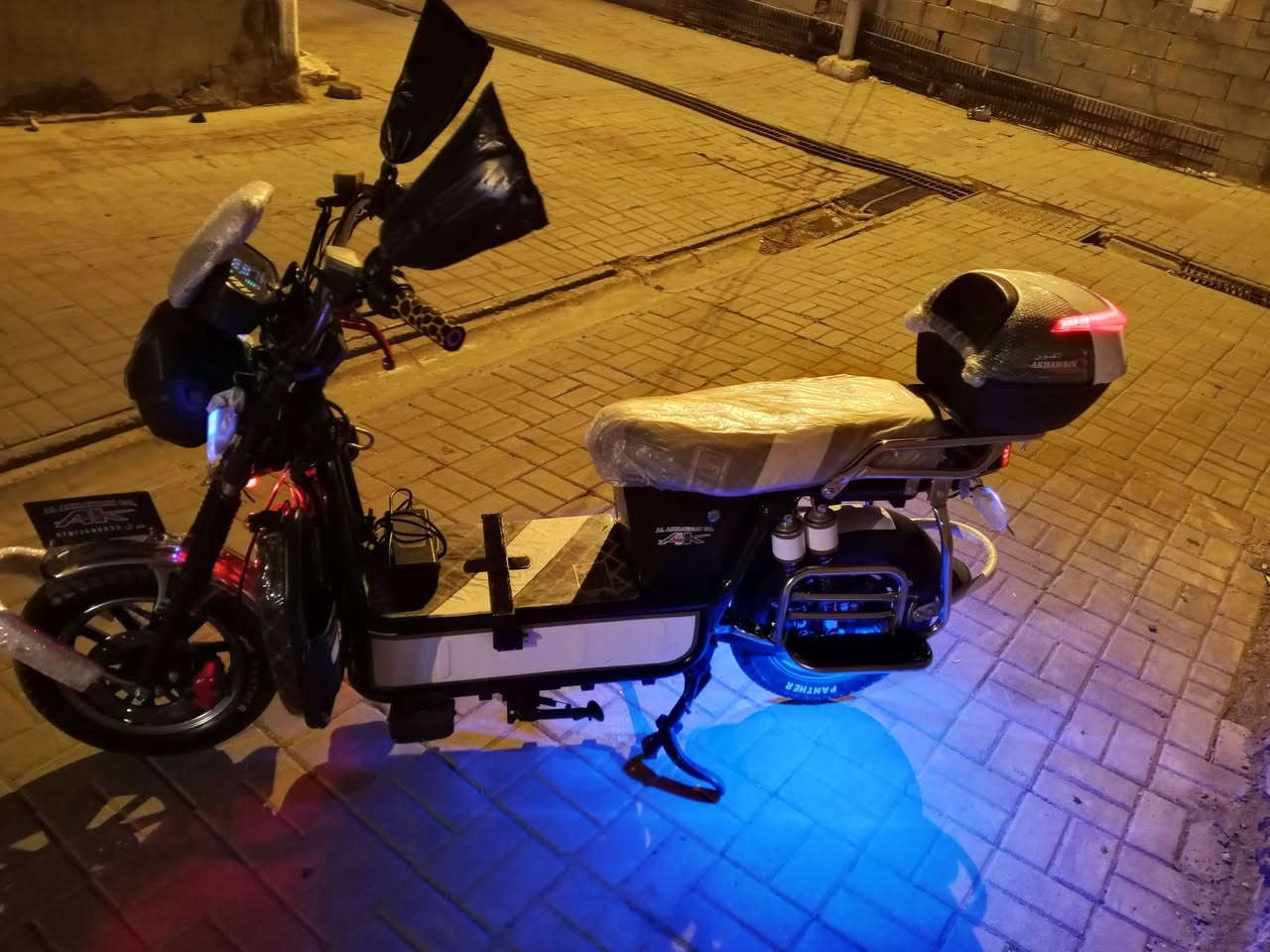 سلام عليكم  اخوان ماطور اخوين لبيع او مراوس بطاريات على لفحص كهربائيات كلها شغاله اشاير يمنه يسره دبل اشاره سكن نشرات مثبت سرعه تخم تايرات جديد لستفسار اكثر تصال على رقم الهاتف  *********** @إشارة
