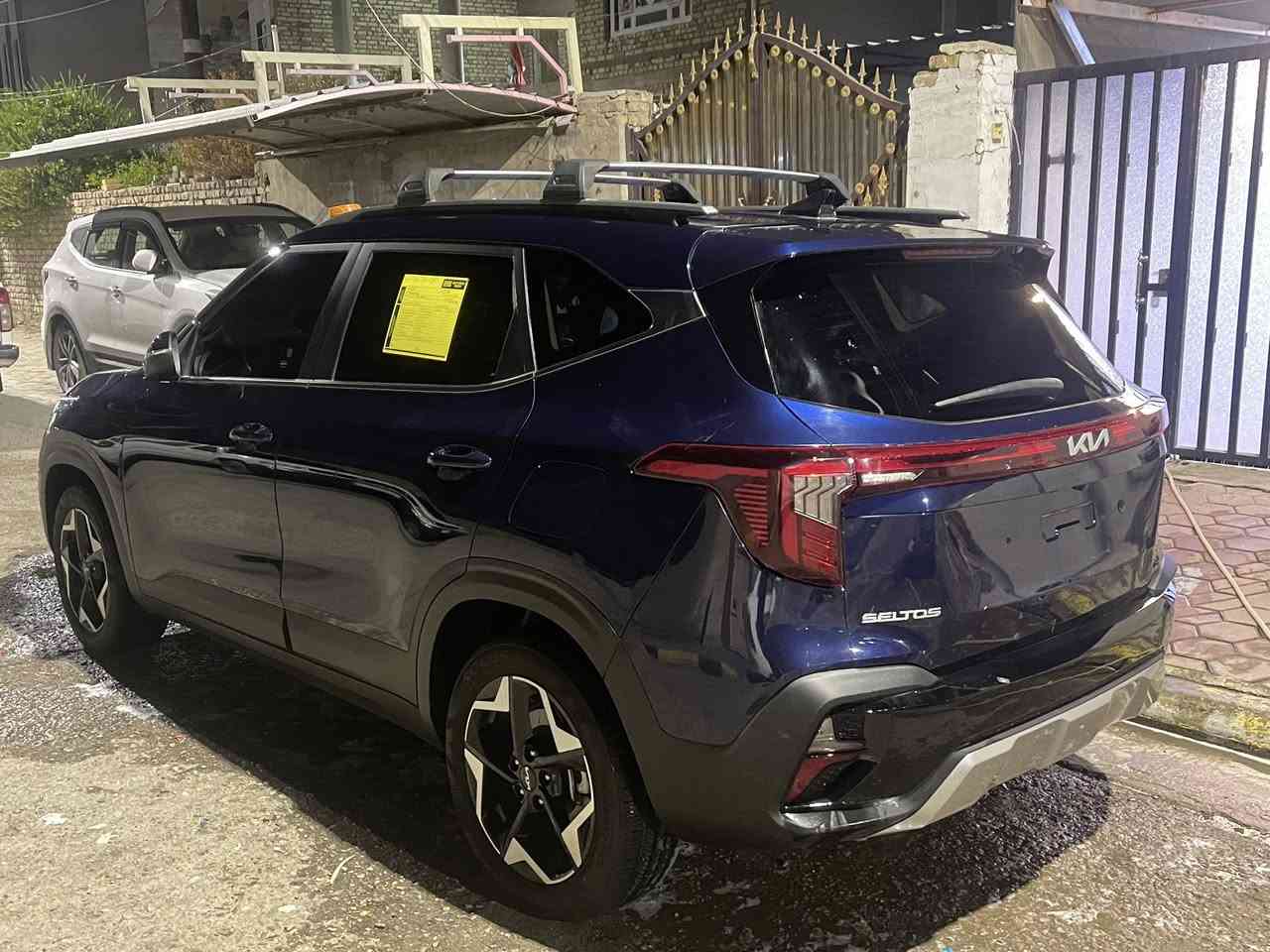 السلام عليكم للبيع سيلتوس م 24 رقم واسط معوقين ب اسمي وكاله ثاني يوم وارد امريكي جنطه فقط ومبدله نفس اللون  شرط دعاميه ل بلاديه مالتها فول مواصفات فتحه بصمه كشنات كهرباء …… سياره جديده برغي مناقصها ولاعوزها
الاستفسار …….
***********. 
***********
