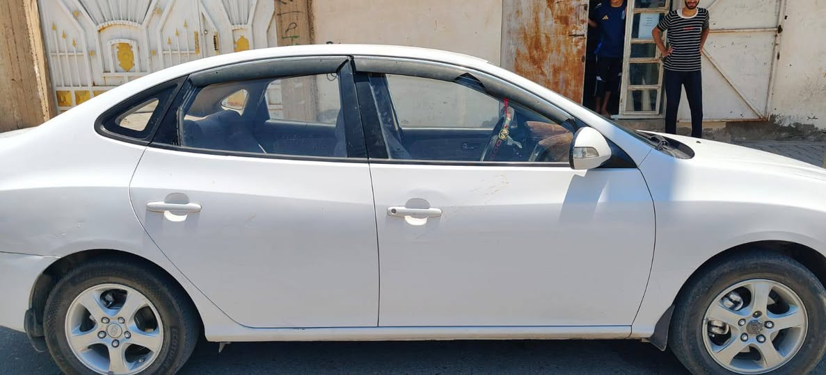 السلام عليكم
للبيع: هيونداي إلنترا موديل 2011
​السيارة بحالة ممتازة وجاهزة للاستخدام الفوري.
​⚙️ المواصفات الفنية والمحرك:
​سعة المحرك: 1.6 لتر 
​الوضع الميكانيكي: المحرك والكير والتبريد بشرط الفحص (جاهزة وما تحتاج أي مصاريف).
الأوراق: [السنوية مجددة 2029/ الرقم واللوحات جديدة / جاهزة للتحويل مباشرة] رقم سليمانية .
ضرر جاملغ من جه سايق مبدل بلادي 
مكان السيارة بيجي 
الاستفسار 
***********
***********
