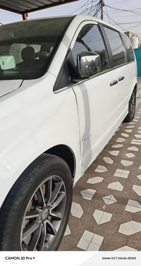 دوج كرفان محرك 3600اربيل موديل 2017مكاني بغداد تقاطع النهراوان للبيع ا...