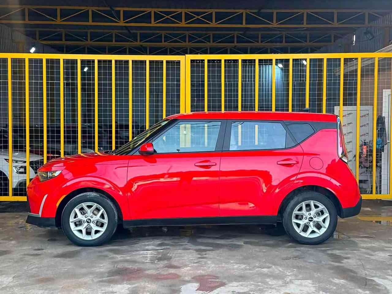 Kia Soul 2024 LX
دخول جديد كلين السياره بدون قطره صبغ والحادث موضح مع السونار مرفق مع الصور 
مكان السياره حله شارع 60 
واتساب ***********

