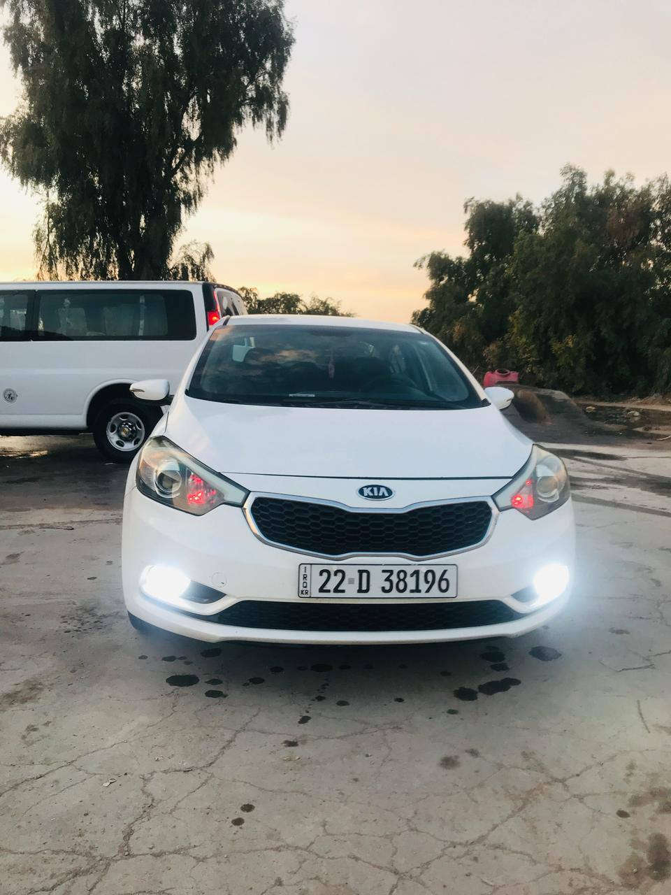 سيراتو 14 مكفوله من الصبغ والتبديل عدا بارد قليل مكينه وكير وحداديه جديد
رقم وسنويه جديد 
تريد تحويل تريد وكاله 
مكينه 1600 وتخم تاير جديد
مكانها بابل/  كفل 
السعر 118 مجال قليل .
للتواصل ***********
