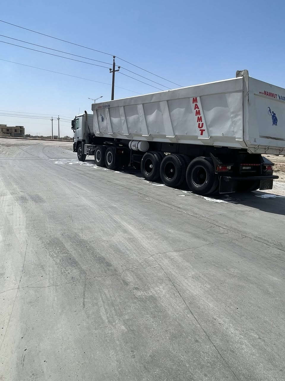 سلام عليكم 
سياره راس وعربانه للبيع 
جاهزه للشغل تخم تاير 
مكاني ناصريه مركز 
‭٠٧٨٠ ٣٢٥ ٨٢٩٢‬
