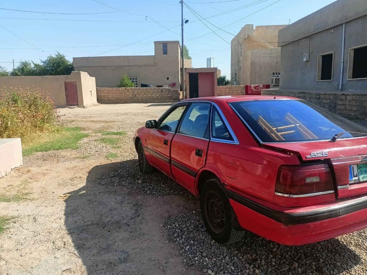 سياره مازده
محرك 8 بخ شرط لا تبخير ولاصرف
جوز تواير جديد
وباتري جديد
السعر 20 وبيه مجال 
صاحبه الشرعي بسديرئ
*********** الشراي يتصل
