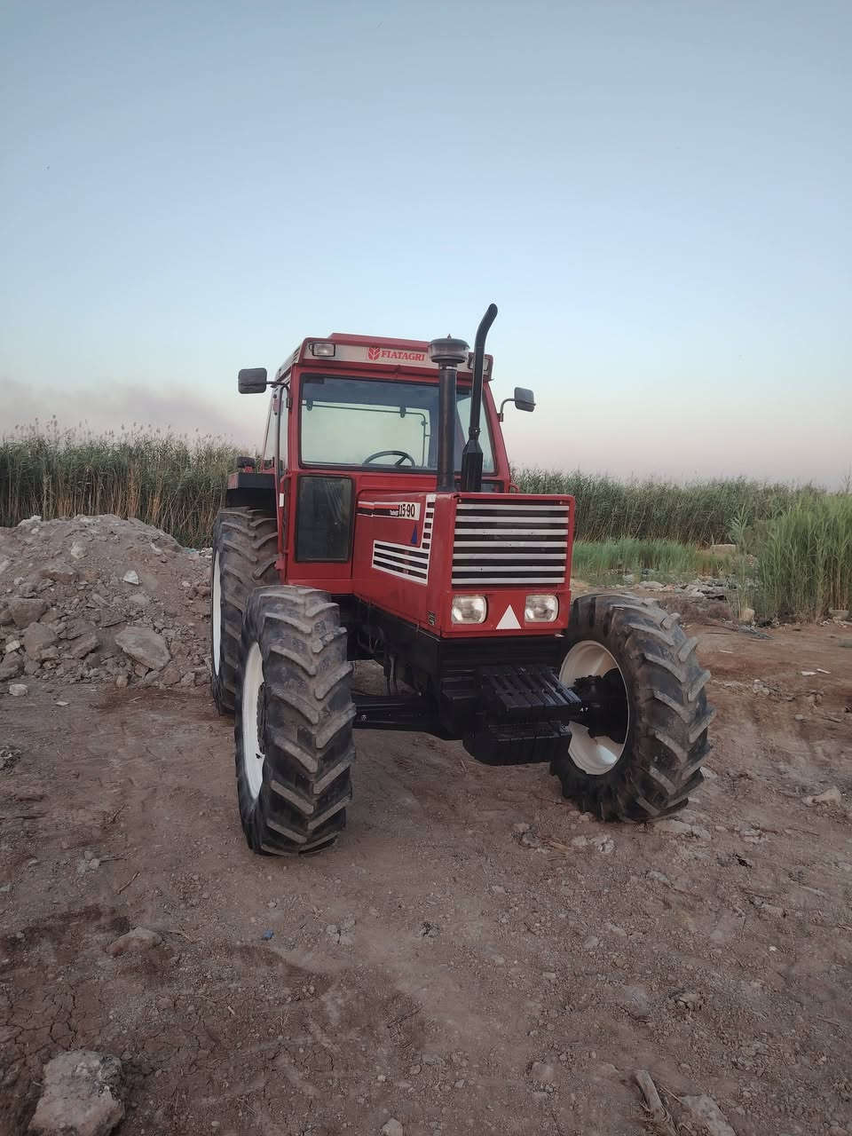 فيات للبيع 115فول موصفات رقم واسط موديل 92سعر 33وبيه مجال مكانه واسط ***********
***********
