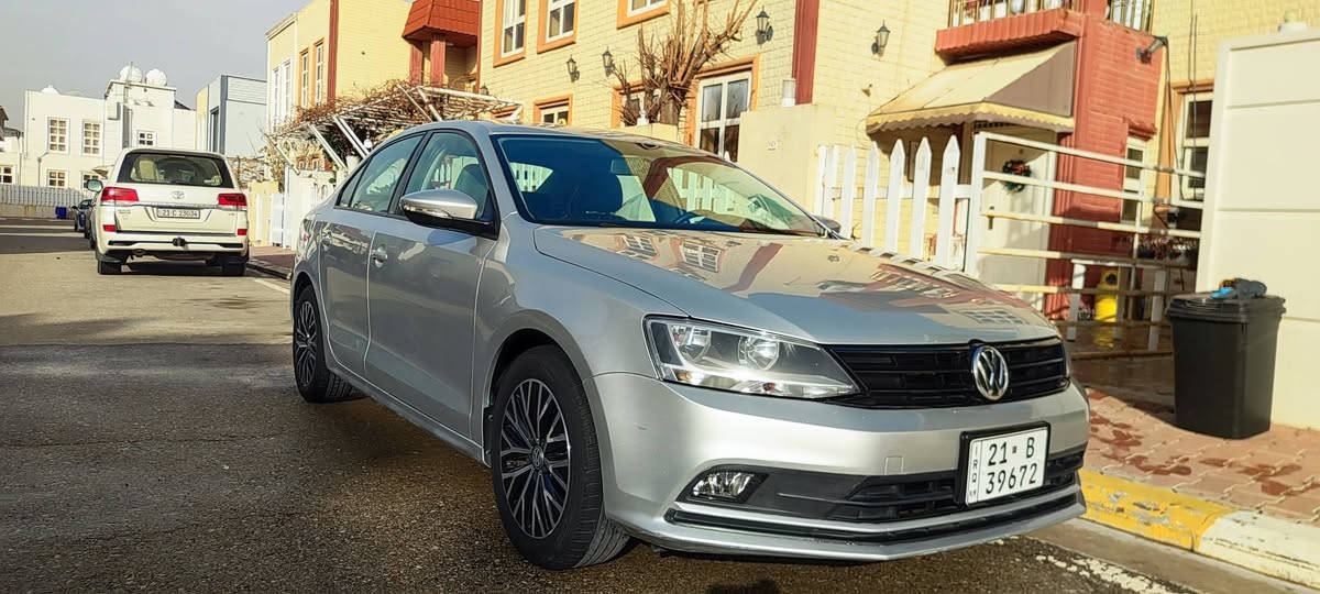 جیتا مۆدێل 2018 مەکینە 2.0 تەکسی  دوبەی بوەکامل پەمپ بێ دەعم گێڕو مەکینەو هەمو گیانی بەشەرت بێ عەیبو بێ مەسرەف ماڵی دۆستەسعری 104 گەڵاو مەعامەلەیەکی کەم بۆ پەیوەندی کردن . *********** السليمانية, العراق
