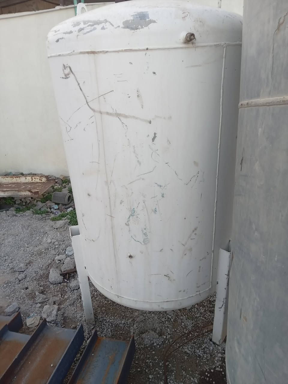 بطل ثقيل ١٠٠٠ لتر السعر ١٢٥٠ مليون وربع ابوغريب ***********
