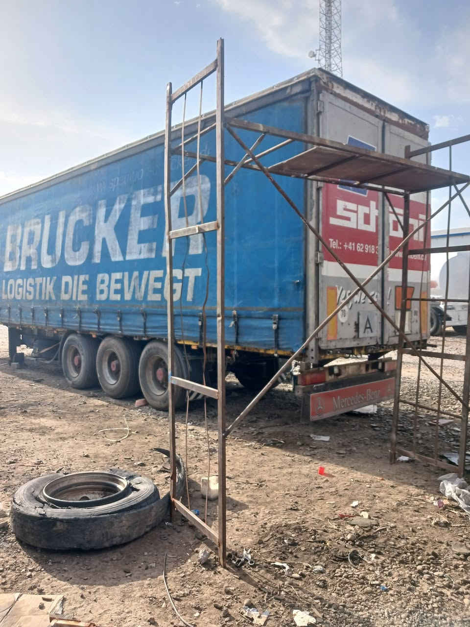 عربانةفصخ وربط
تخم تاير جديد
عربانة جاهزة للشغل
اليعر 65 ورقة
العنوان دوز 
للتواصل ***********
