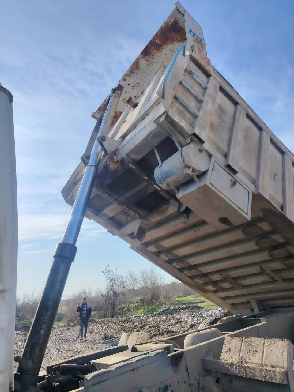 بودي سكانيا للبيع جك نظيف والبودي نظيف للاستفسار الاتصال على الرقم التالي ***********
