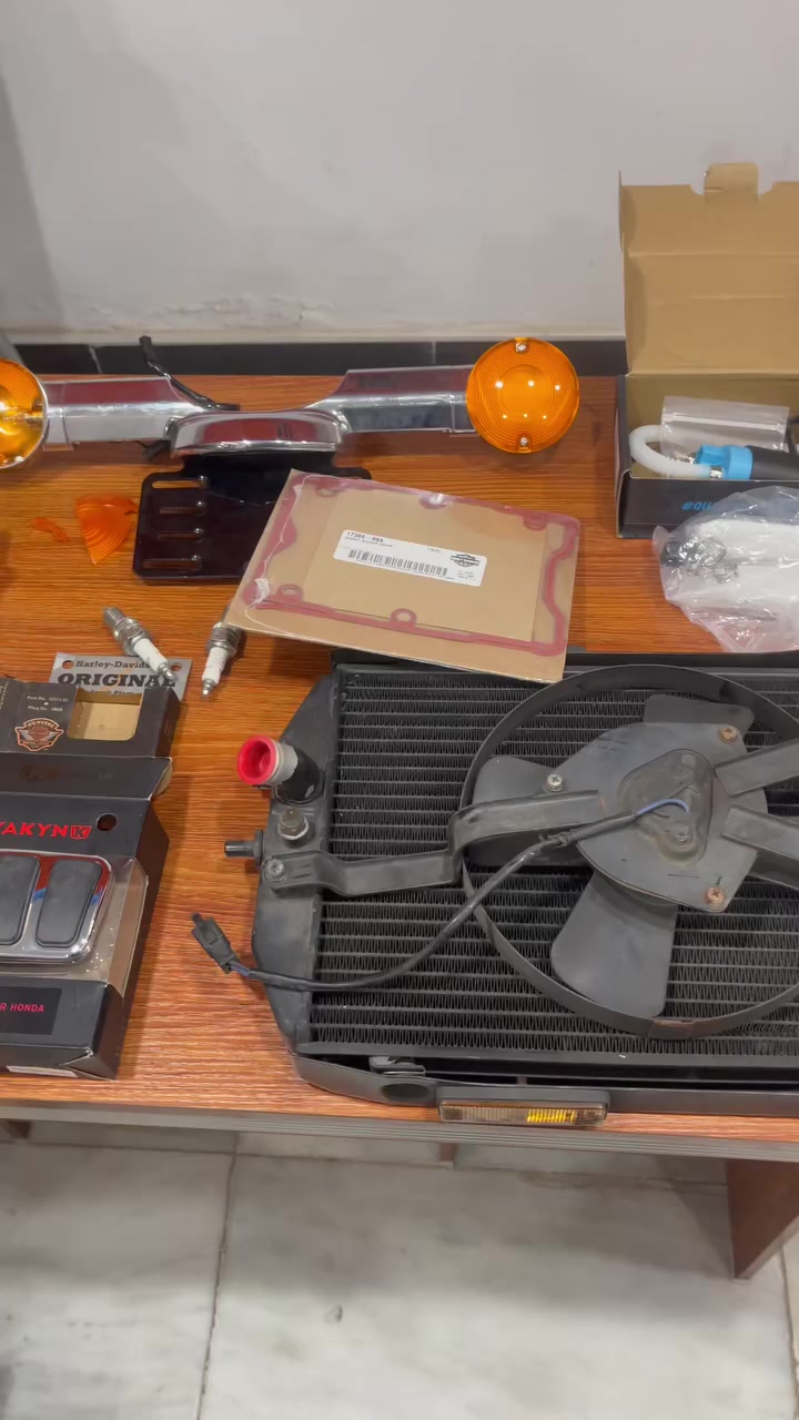 📣📣 وصل وصل 📣📣
 شحنة جديدة من الطلبات الخاصة بزبائننا، واللي جبناها الهم مخصوص من [ امريكا ] . هاي القطع مو معروضة للبيع، لكن اذا  تريد نفسهن او شي مشابه نوفره الك  مخصوص وبسعر يناسبك .

🔧 اختصاصنا:
كل ما يخص الدراجات النارية — قطع تفصيخ ، جديدة، اصلية — ونطلبلك من اي دولة او اي موقع يعجبك .

🚚 التوصيل:
من كل العالم لكل محافظات العراق.

📞 رقم التواصل:
[ *********** ]

📱 صفحاتنا:
‏Facebook: [ متجر رايدر ]
‏Instagram: [ @riderstore.iq ]
