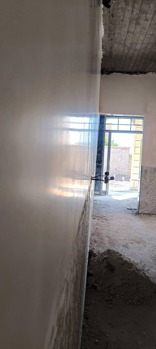 سلام عليكم يوجد كادر لبخ جص من الموصل متر ب 3 شغل من اخ لخ شرط مساطر حايط جام وين تريد شوف شغلي حاضر اني اسطوات 5 وعمال 5 البيت ايام 3 نضيف وسرعه  رقم الهاتف ***********/***********
