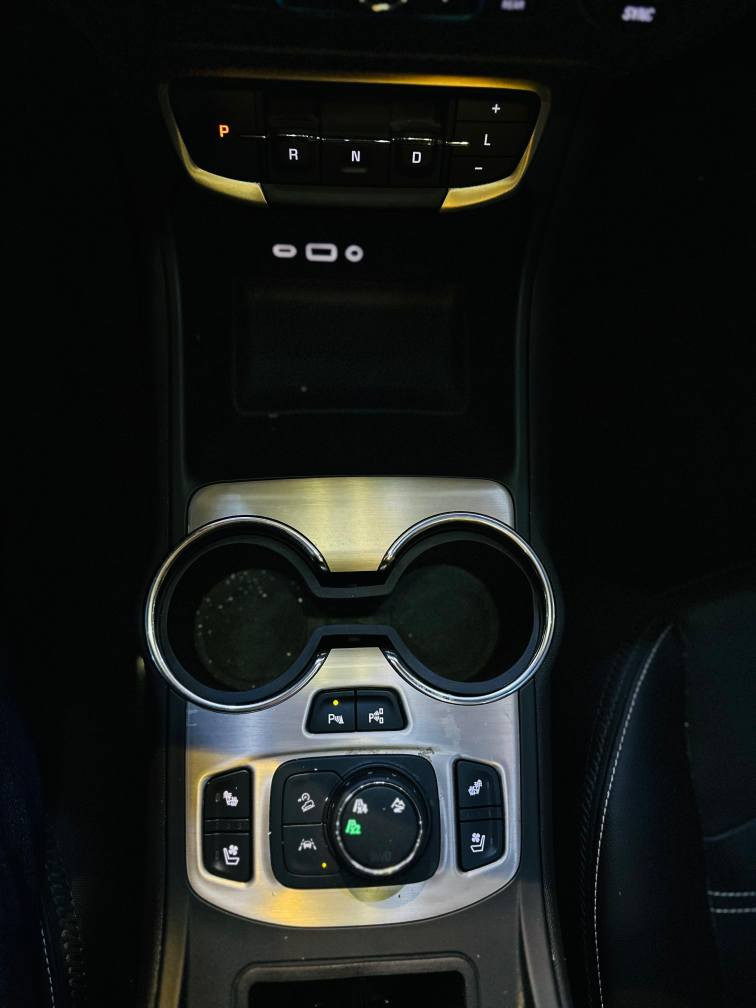 السلام عليكم ورحمة الله وبركاته  جمسي تيران للبيع موديل 2024 دينالي فول  لون اسود  ماشي 9 الف مايل حادثها تبديل دعامية خلفي رقم بغداد دولي السعر 250$ مكان  سيارة النجف الاشرف
واتساب 
***********
3GKALXEG2RL354763
