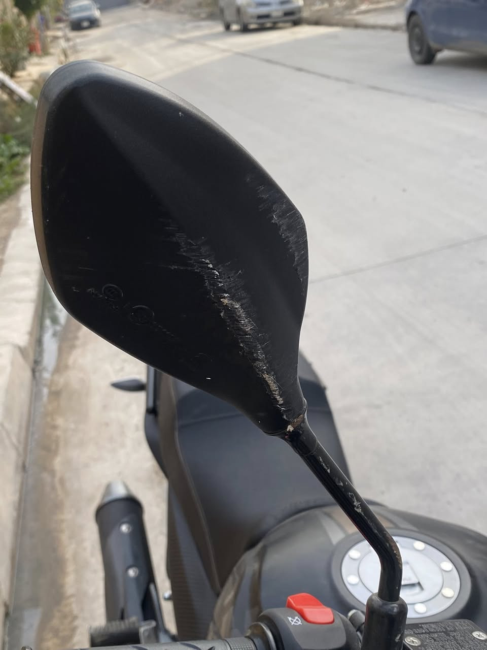 Rk 200 للبيع
ماشي 2500km زيرو
السعر مليونين و400 قفل
مكاني موصل
*********** او خاص
