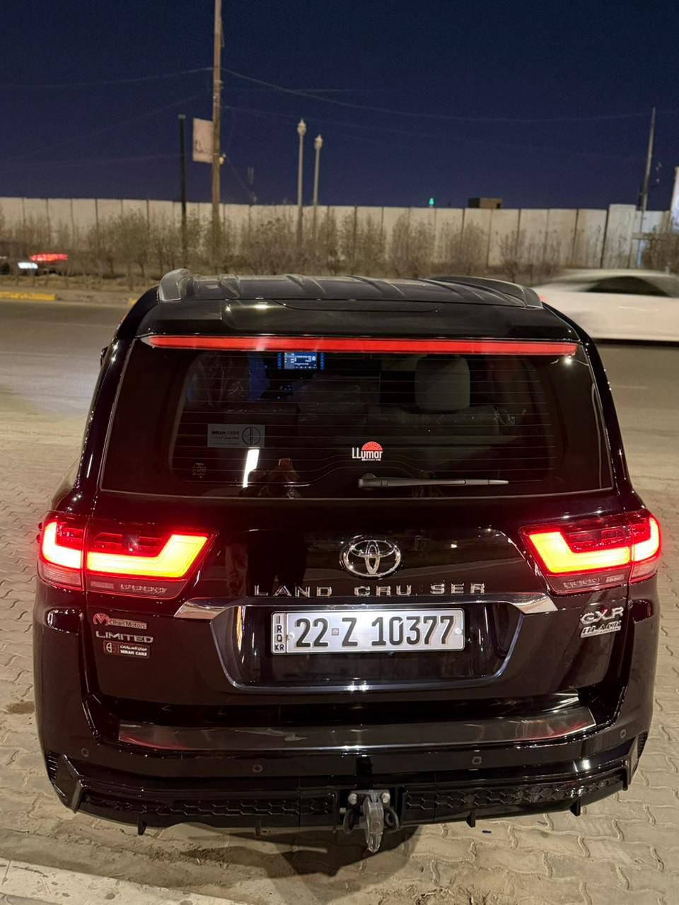 لاندكروز GXR. 
موديل 2024 ام الضمان 
بلاك اديشن جديده بمعناه الكلمه. 
ماشيه 23000 
السعر 710 $ وبيه مجال 
مغلفه ppf ام التطبيق تنفس طبيعي
 رقم اربيل تضليل سنويه  رقم اربيل
مكان السياره البصره 

‭0772 554 4803‬
